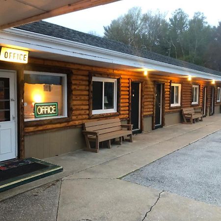 Holiday Motel Manistique Exterior photo